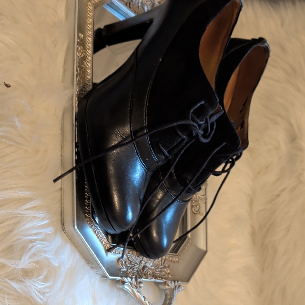 Chic Black Lace-Up Women's Boots